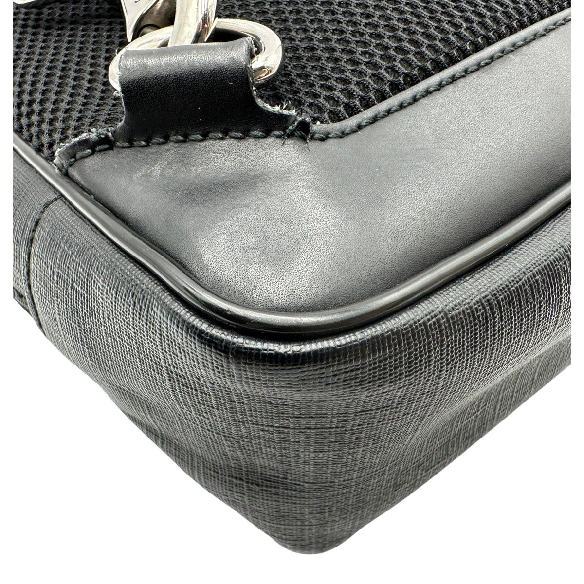 gucci shoulder bag functional details