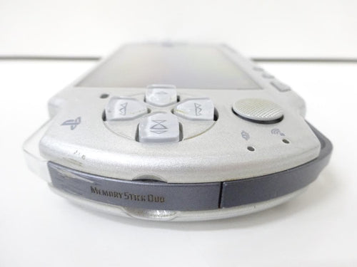 sony psp-2000 handheld console interior details