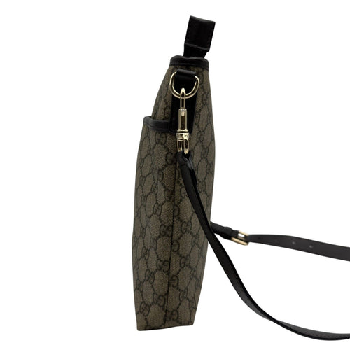 gucci shoulder bag front view