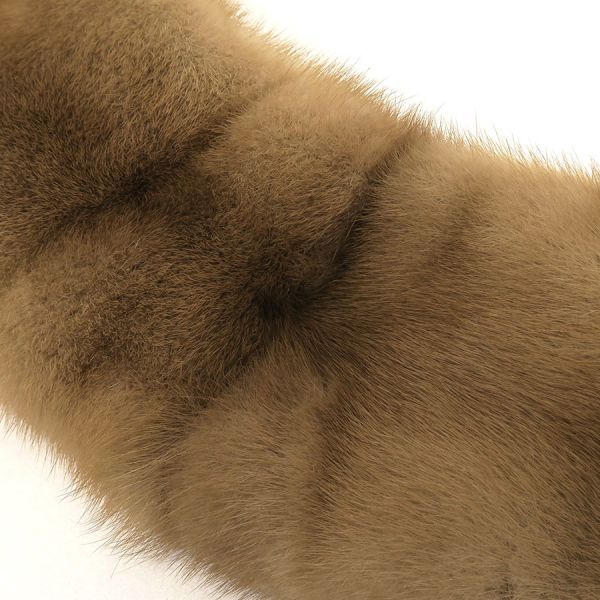 scarf interior details