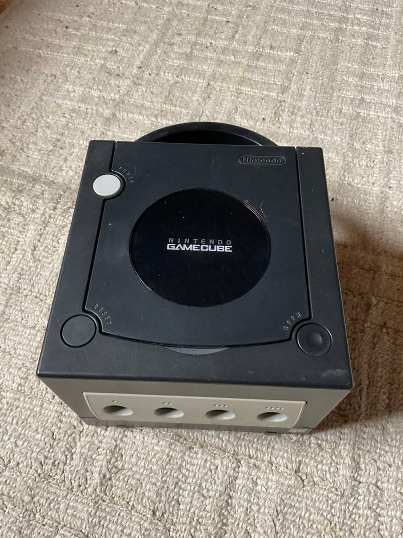 Nintendo DOL-001 Video Game Console