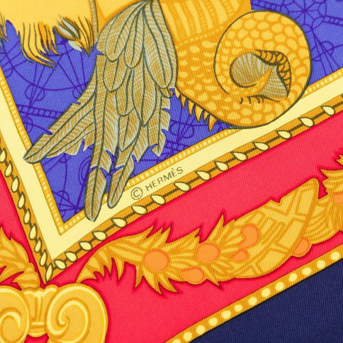 hermes scarf side view