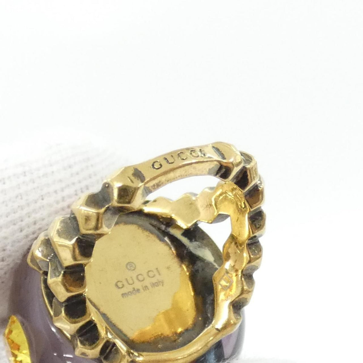 gucci ring side view