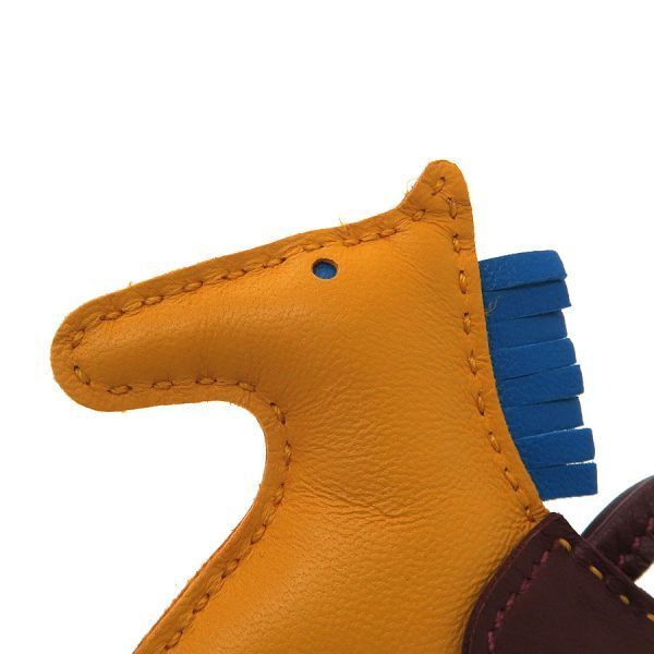 hermes keychain accessories included