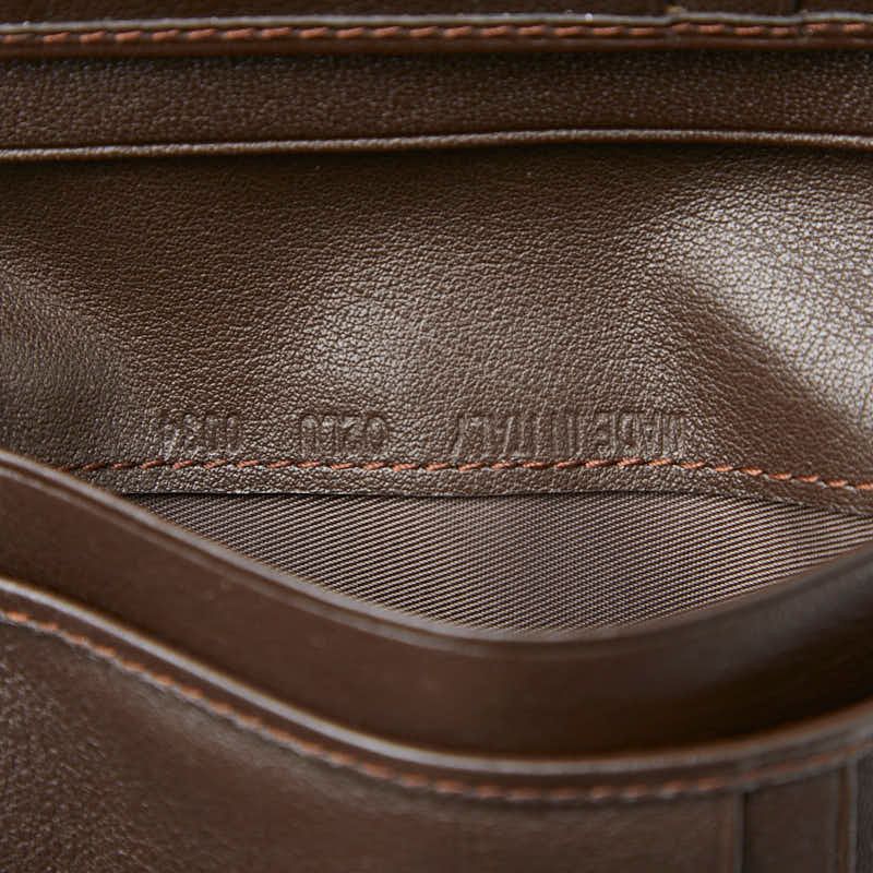 dior beige wallet markings and labels