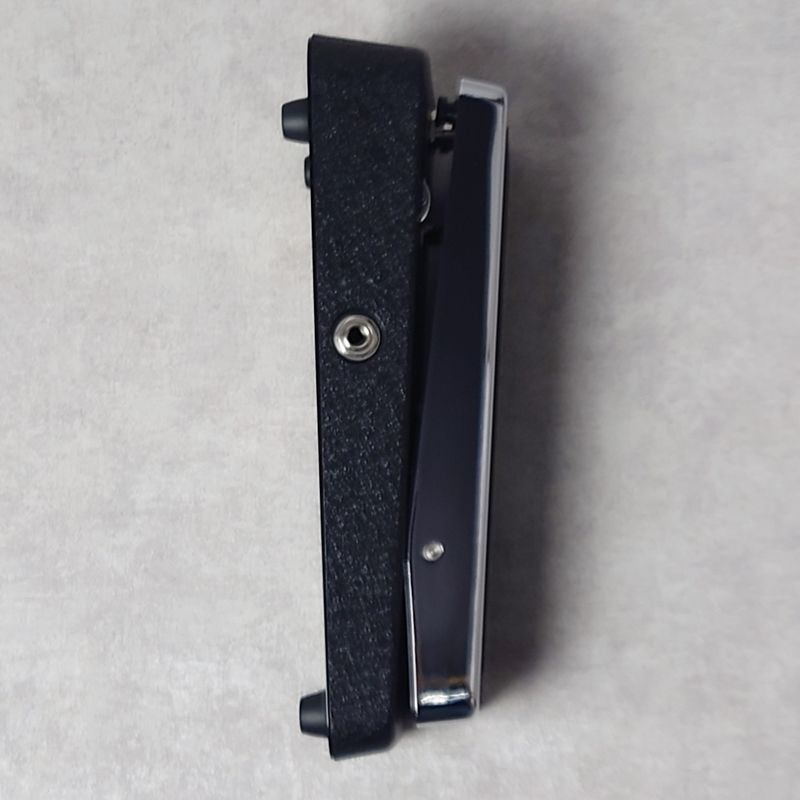 guitar effector side view
