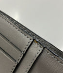 marc jacobs beige wallet interior details
