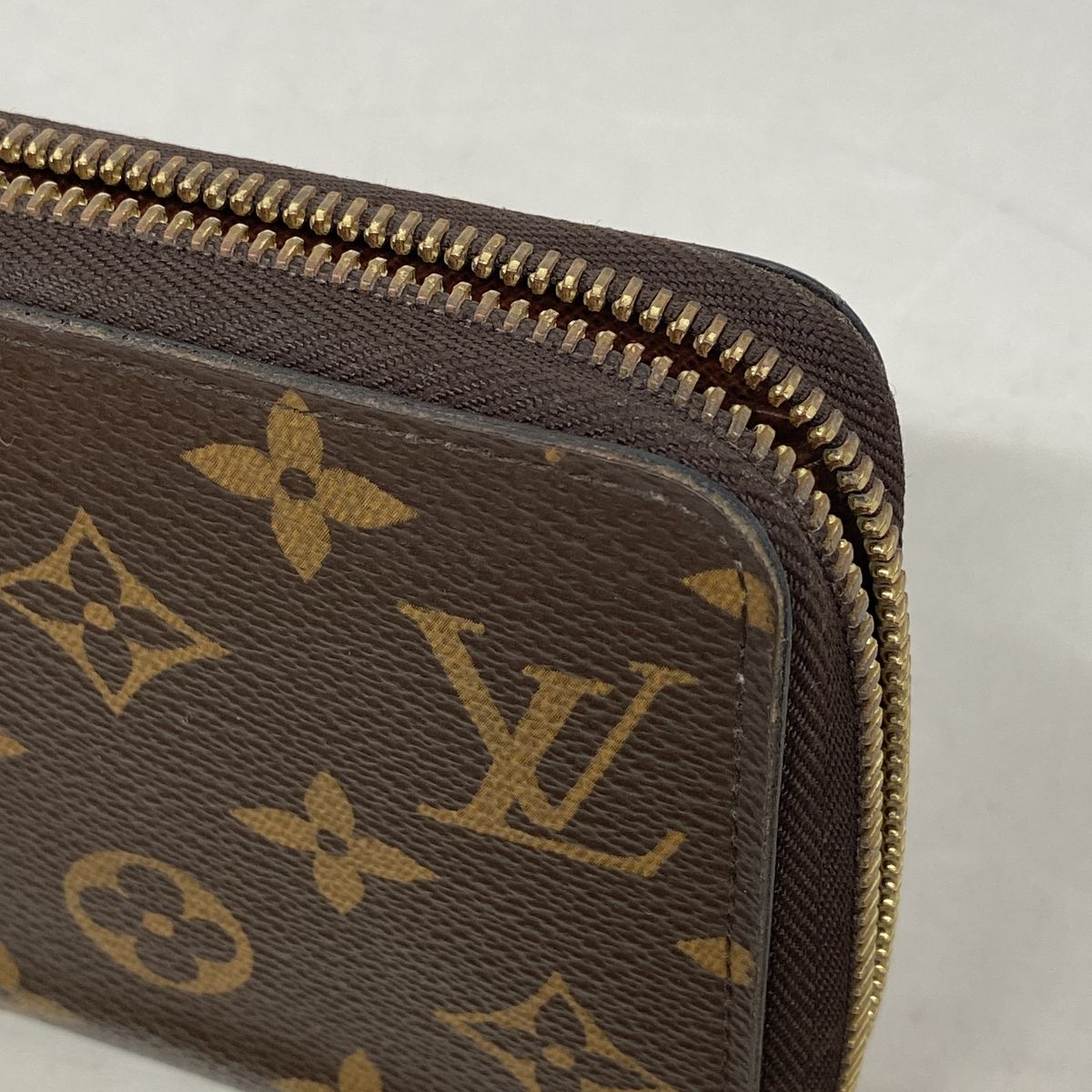 louis vuitton m42616 wallet condition details