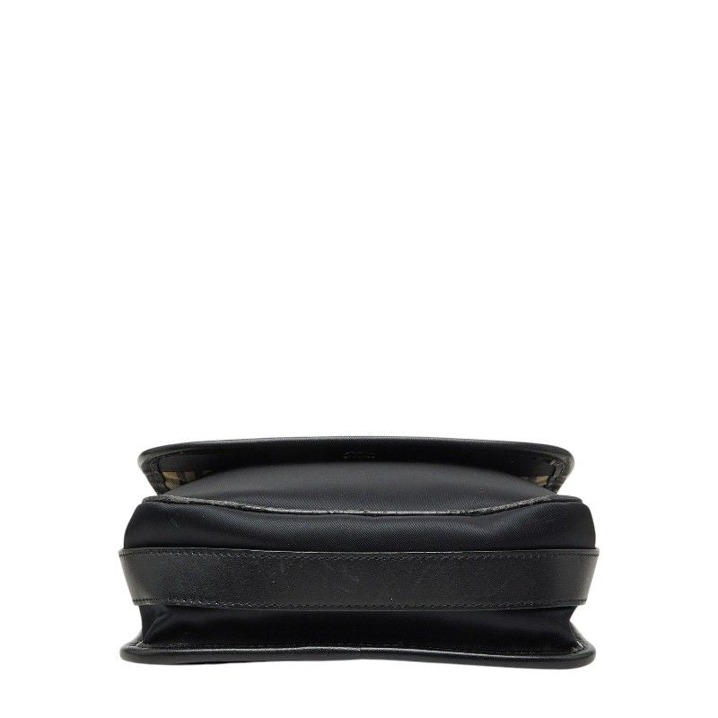 burberry shoulder bag rear view