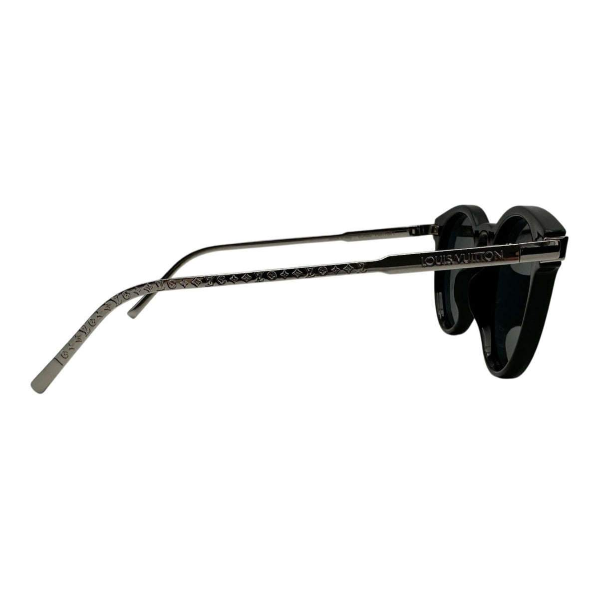 louis vuitton z1669e eyewear accessories included