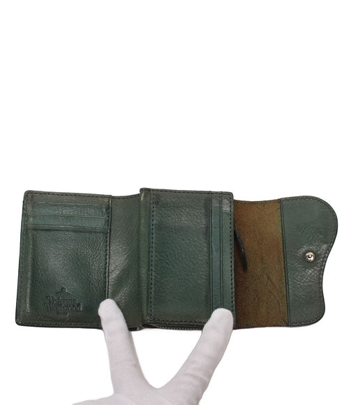 wallet side view