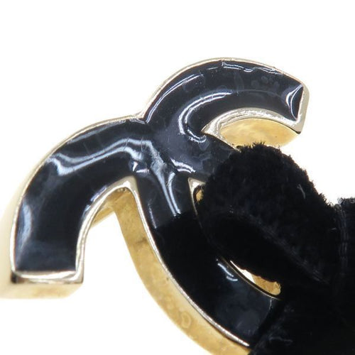 chanel brooch interior details