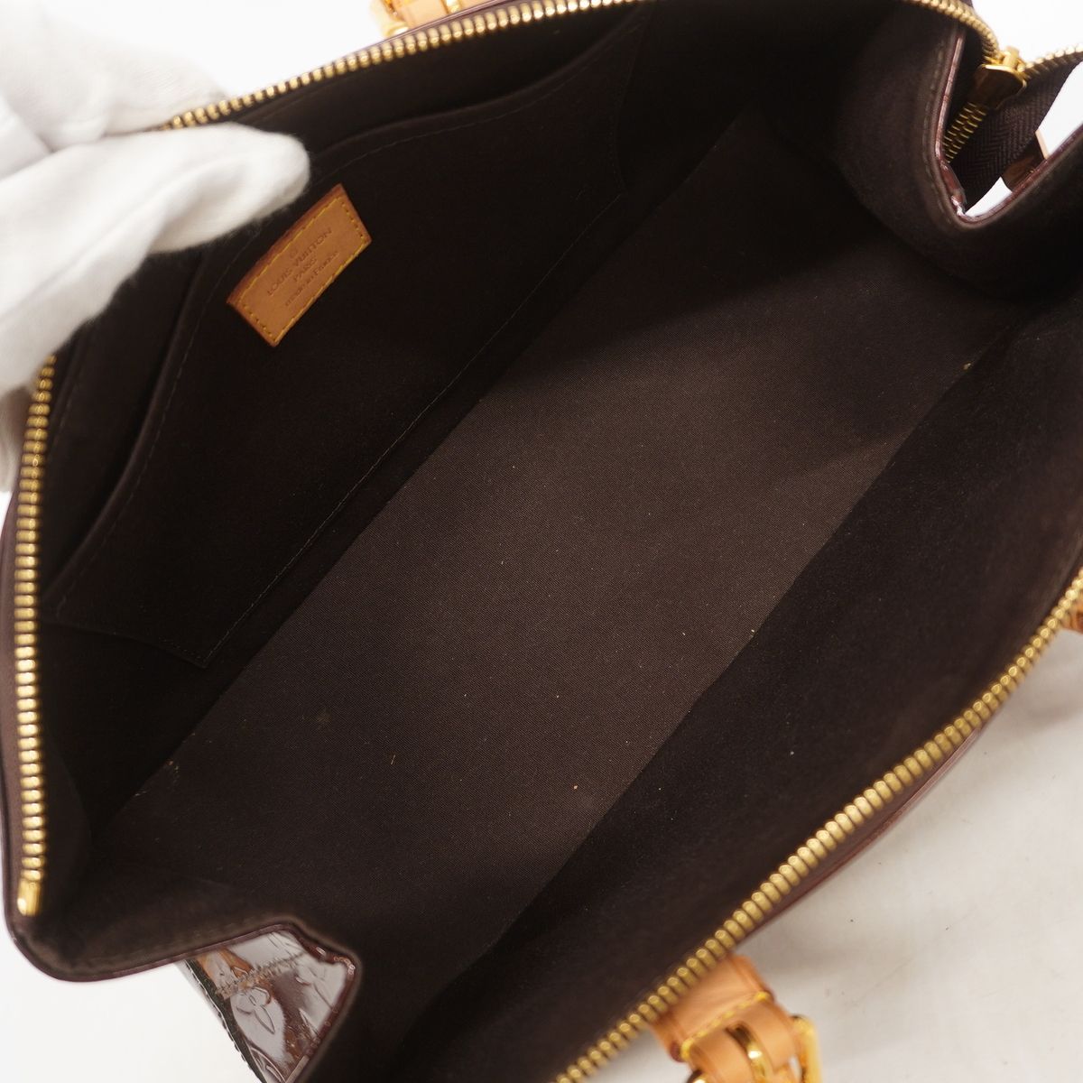 louis vuitton m93510 shoulder bag side view