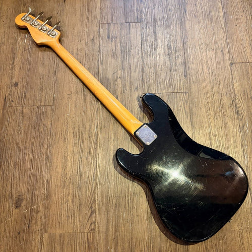 aria black bass guitar interior details