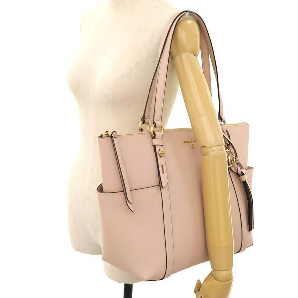 michael kors tote bag markings and labels