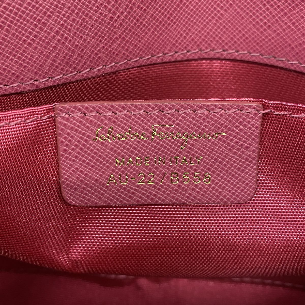salvatore ferragamo pink shoulder bag accessories included