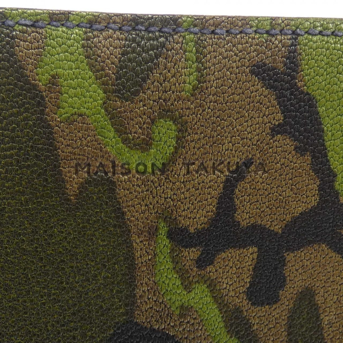 handbag accessories included