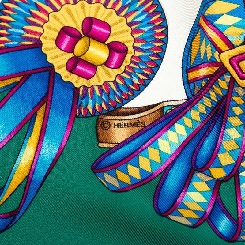 hermes scarf side view