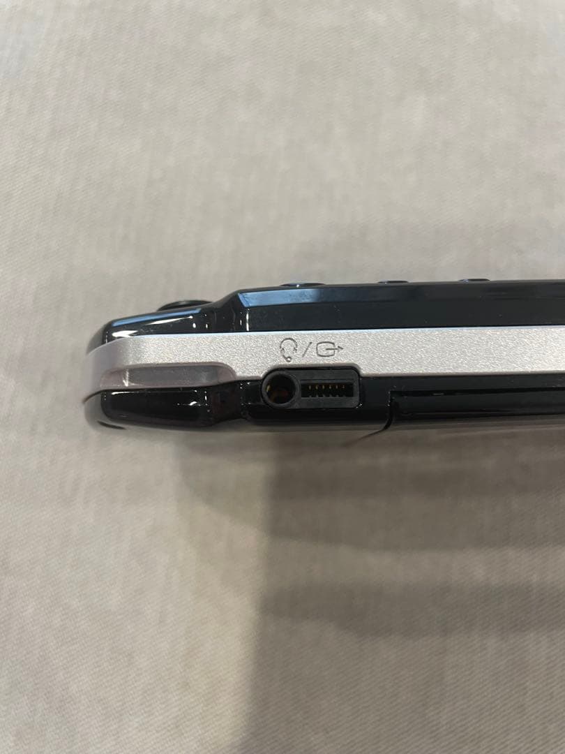 sony psp-2000 handheld console markings and labels