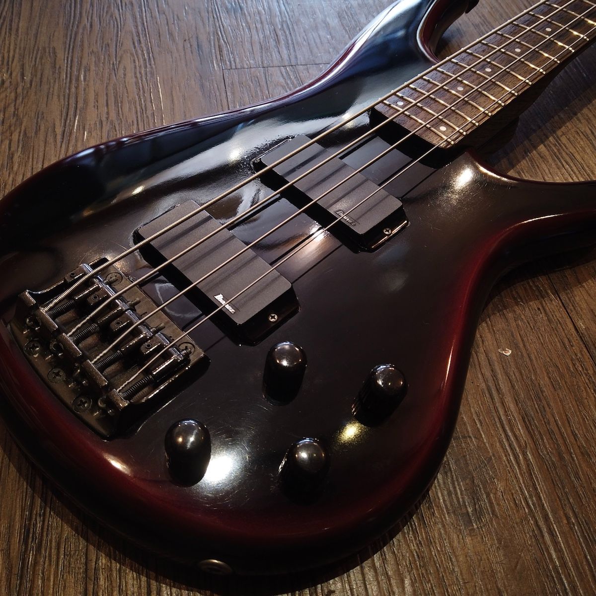 ibanez rb851 bass guitar rear view