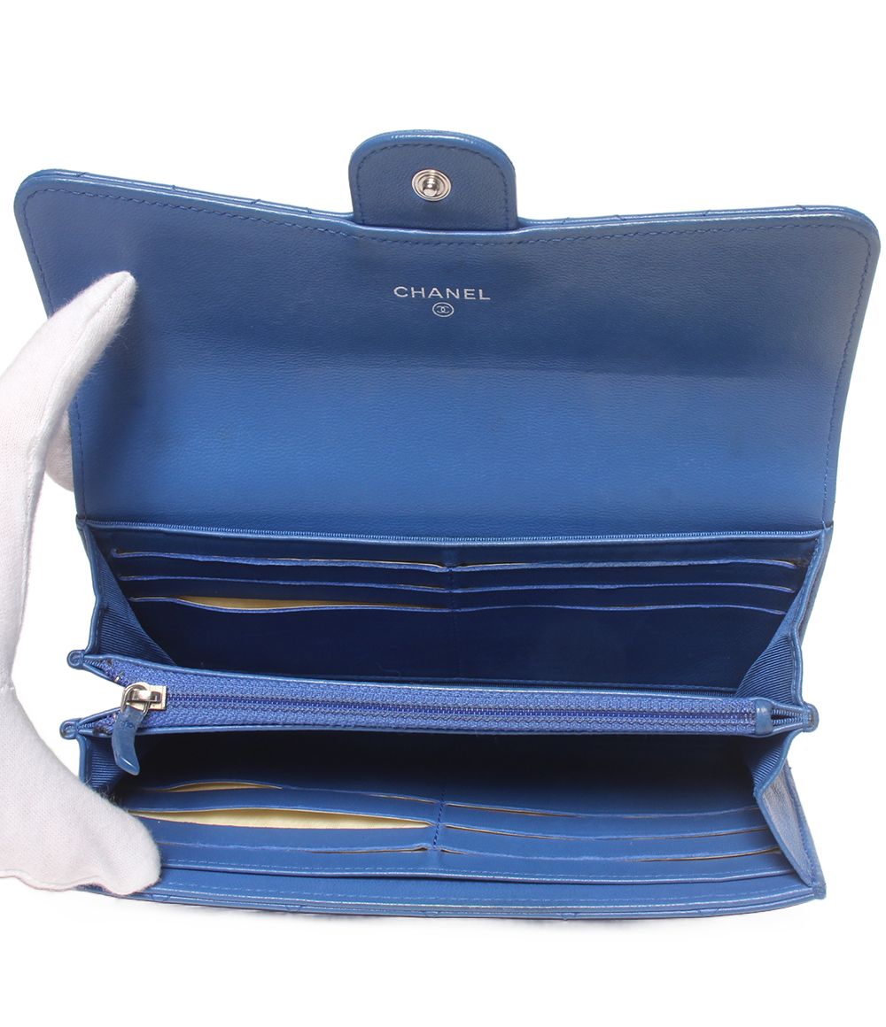 chanel wallet accessories included