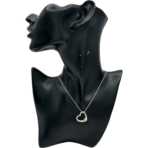 necklace interior details