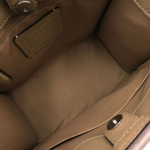 coach c8417 shoulder bag front view