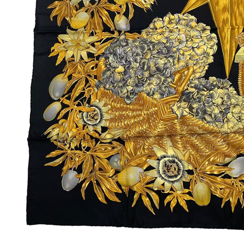 hermes scarf side view