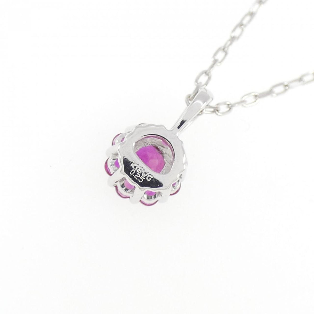 necklace side view