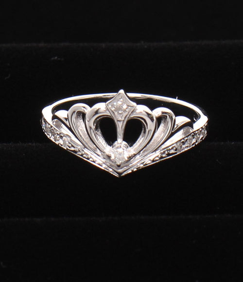 samantha tiara ring interior details