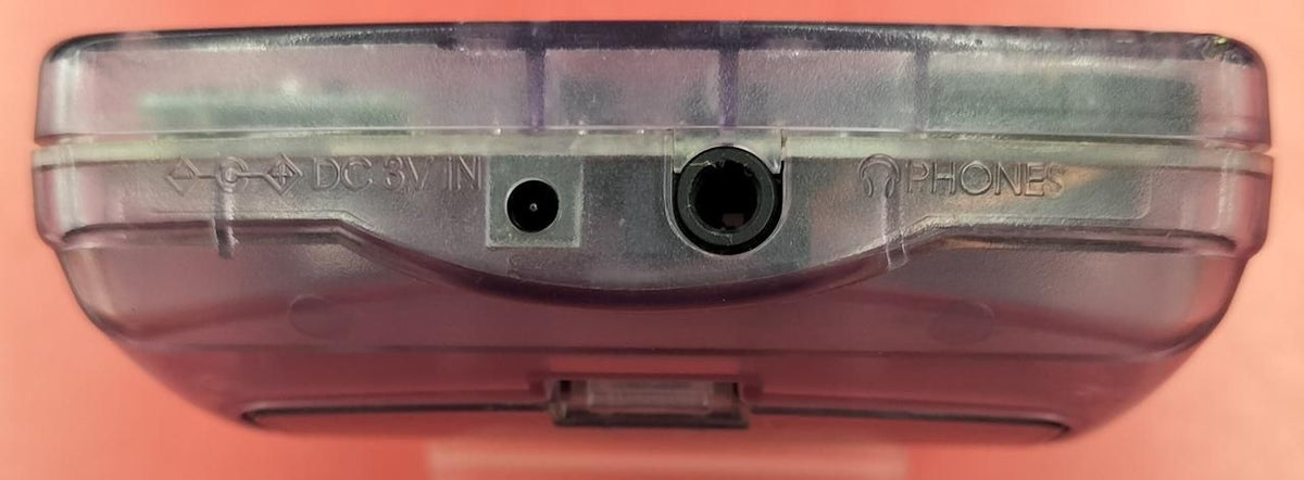 nintendo cgb-001 handheld console interior details