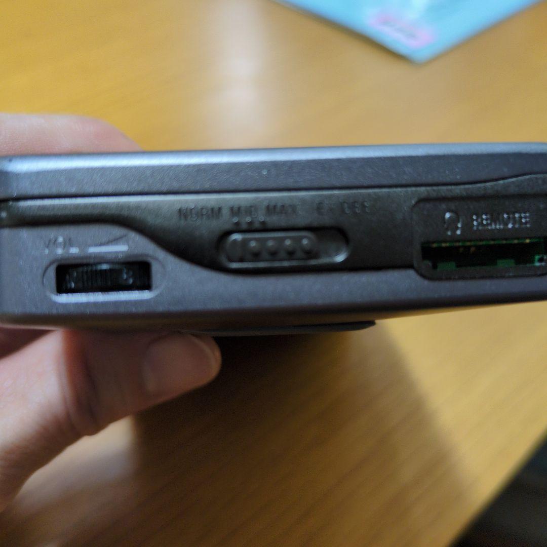 sony wm-ex88 cassette player accessories included