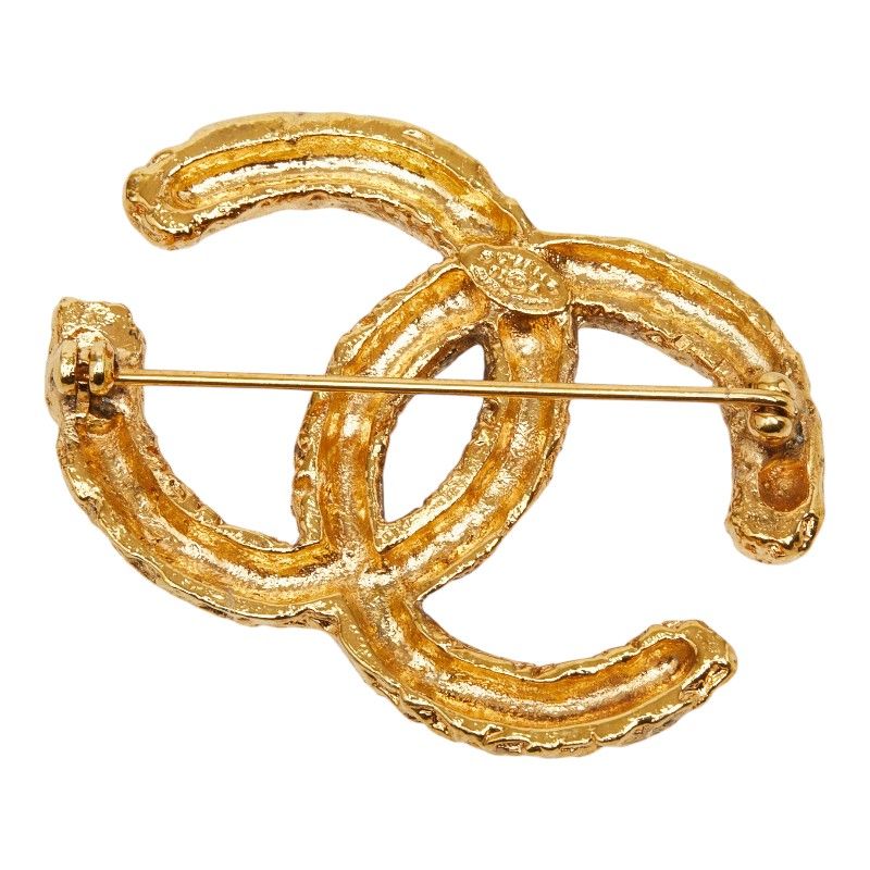 chanel brooch front view