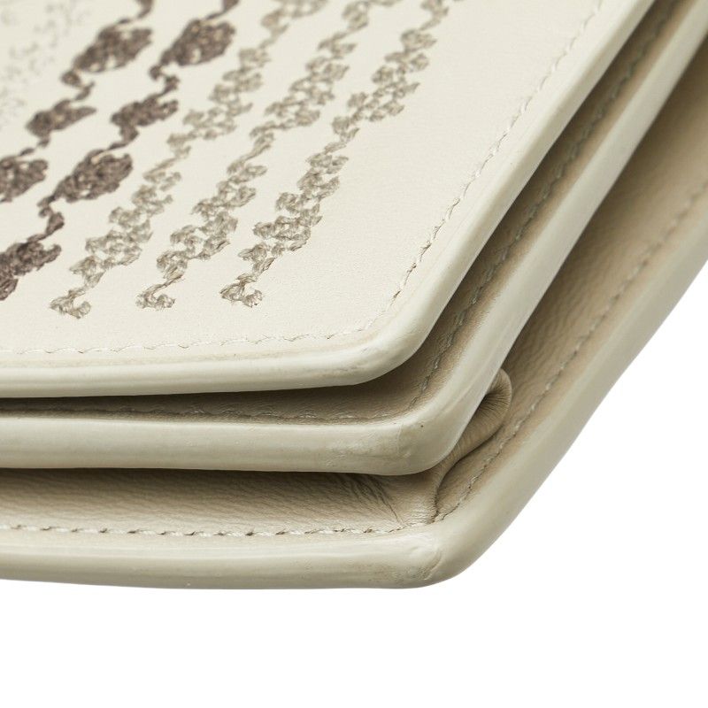 bottega veneta beige wallet side view