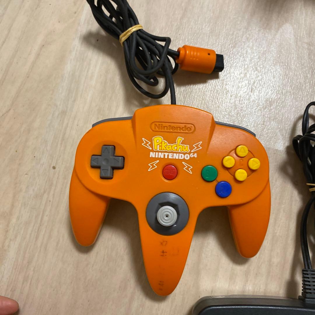 nintendo nus-001 video game console rear view