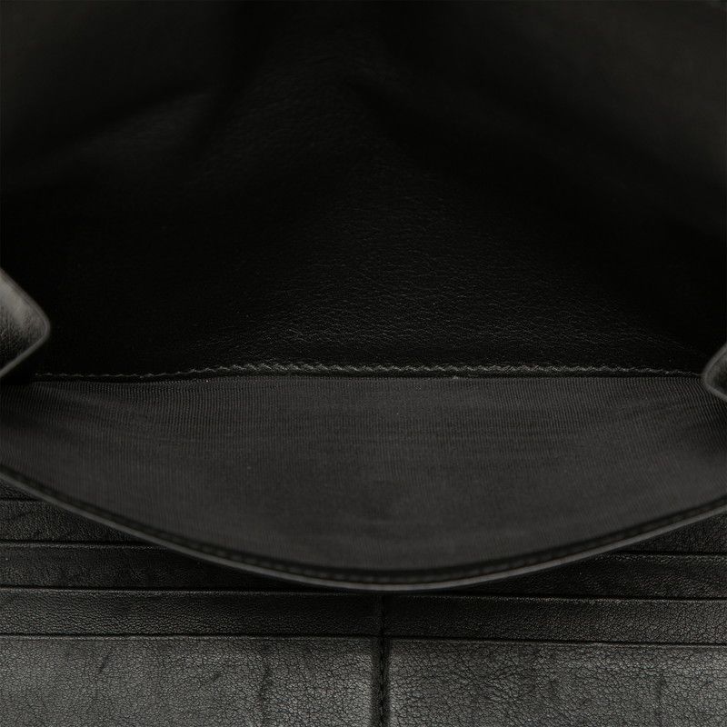gucci wallet accessories included