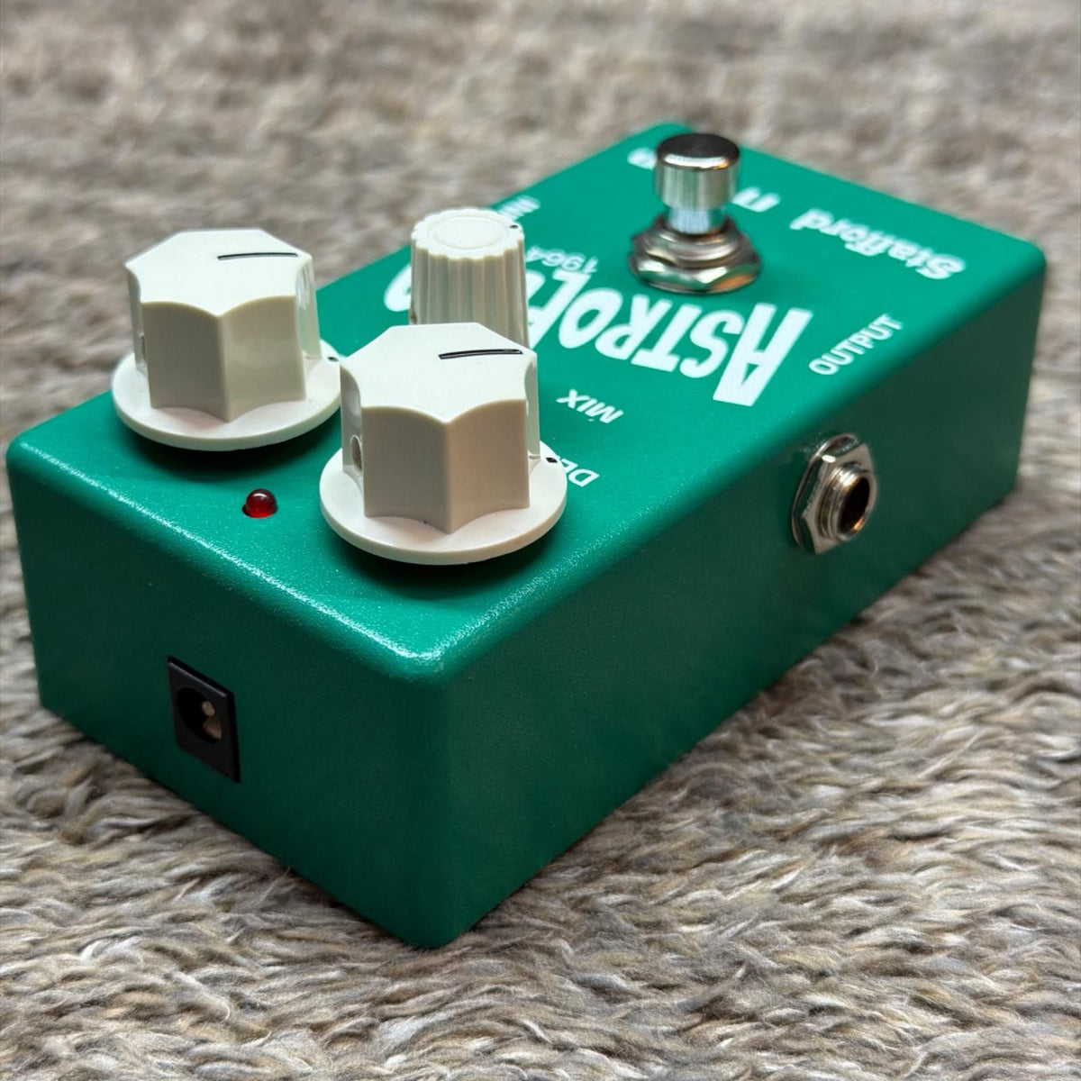 guitar effector rear view