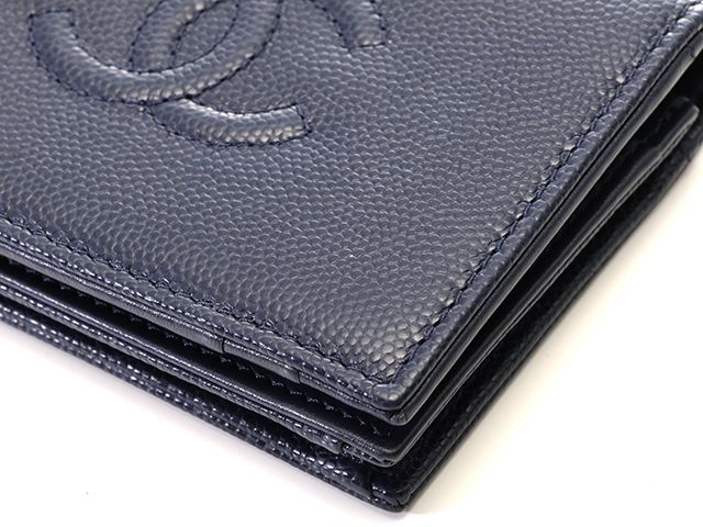 chanel ap4707 navy card holder side view