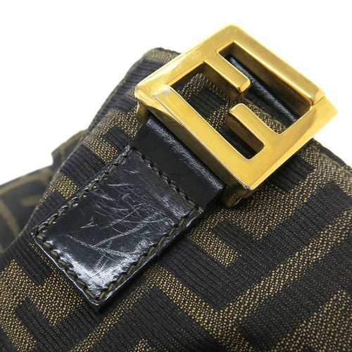 fendi pouch / clutch functional details