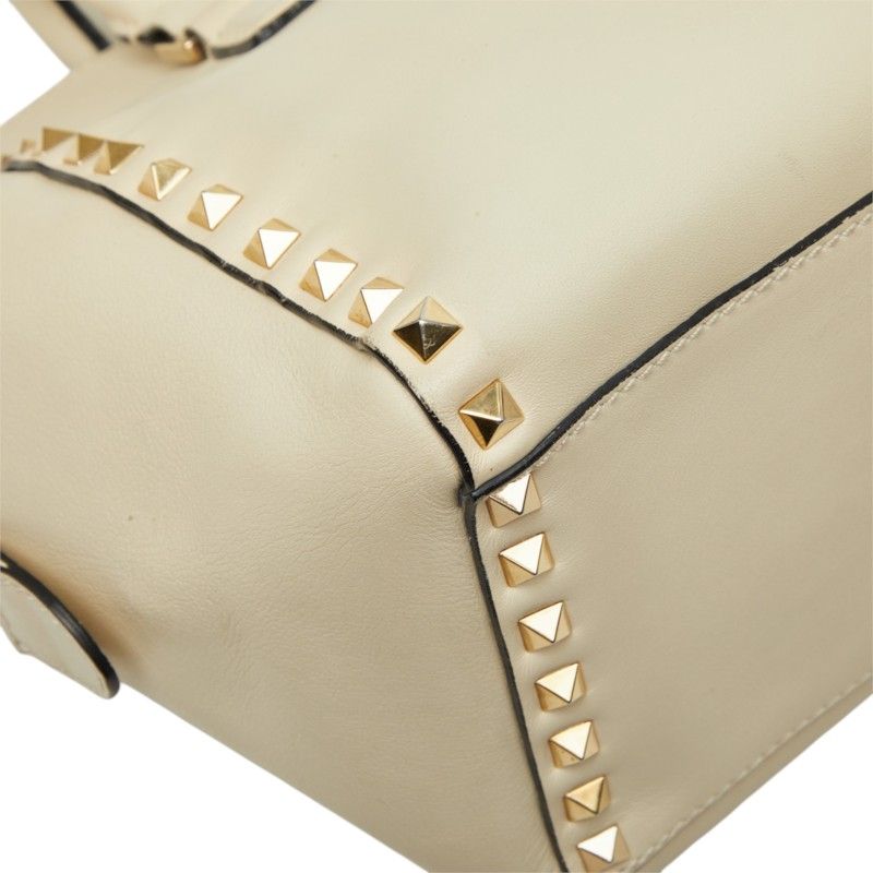 valentino handbag interior details