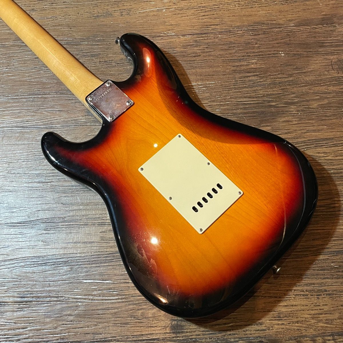fernandes le-1z electric guitar functional details