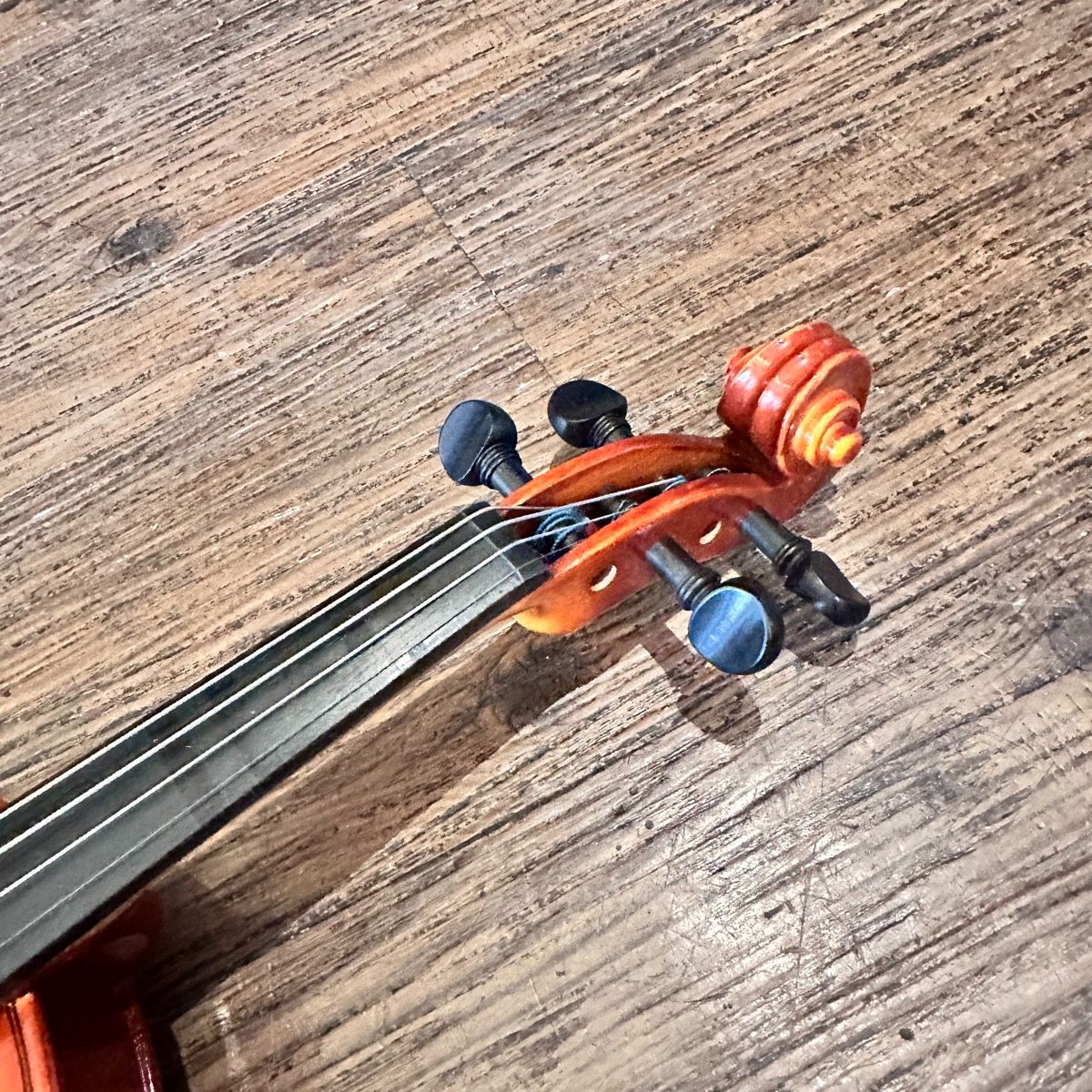 suzuki no.200 string instrument side view