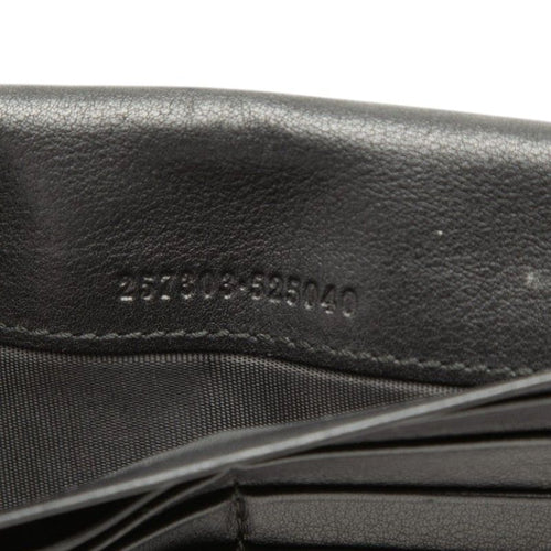 gucci wallet interior details