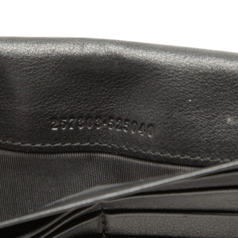 gucci wallet interior details