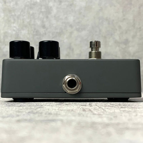 guitar effector side view