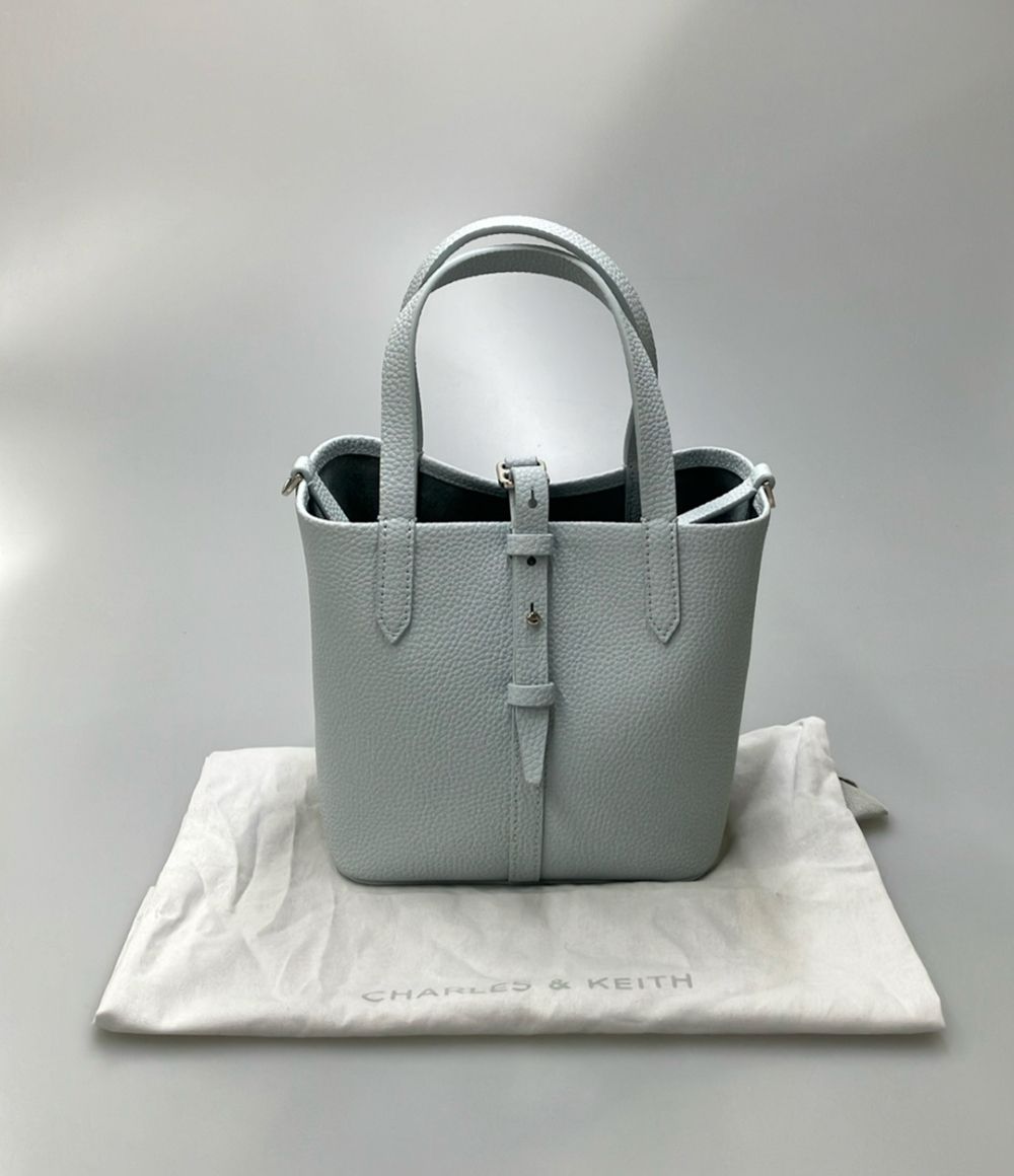charles & keith shoulder bag functional details