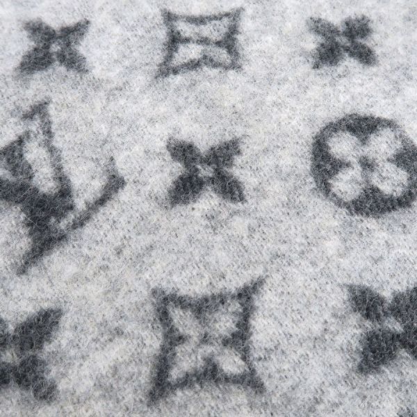 louis vuitton m70924 scarf accessories included