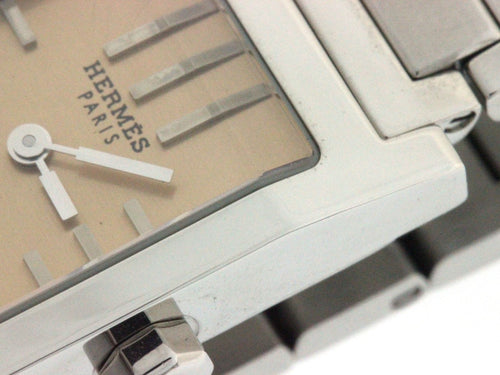 hermes ta1.210 pink watch side view