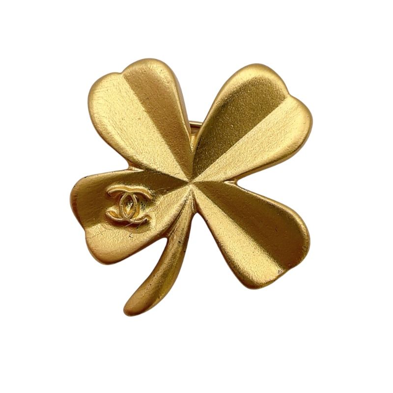 chanel brooch
