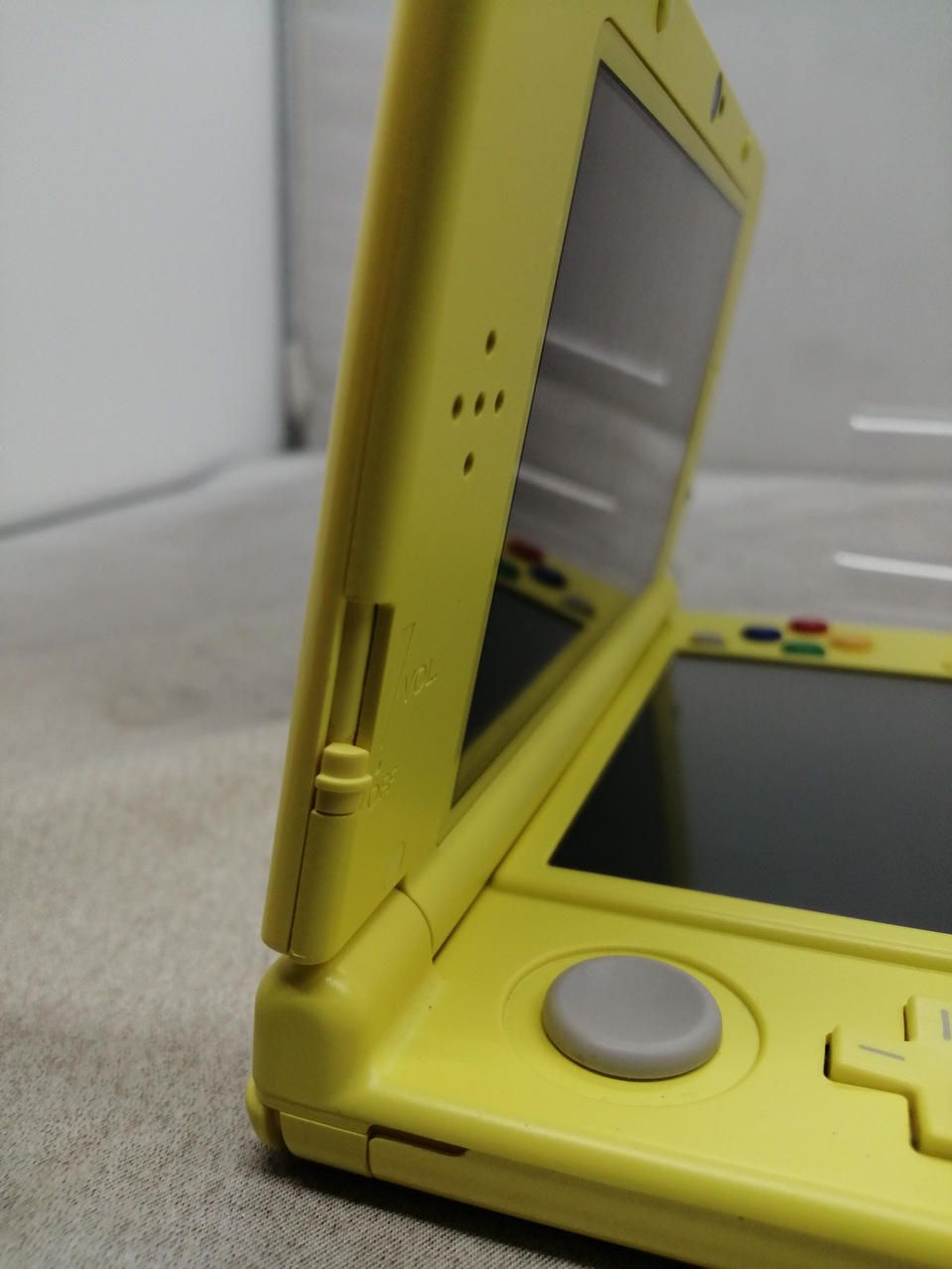 nintendo red-001 red handheld console accessories included